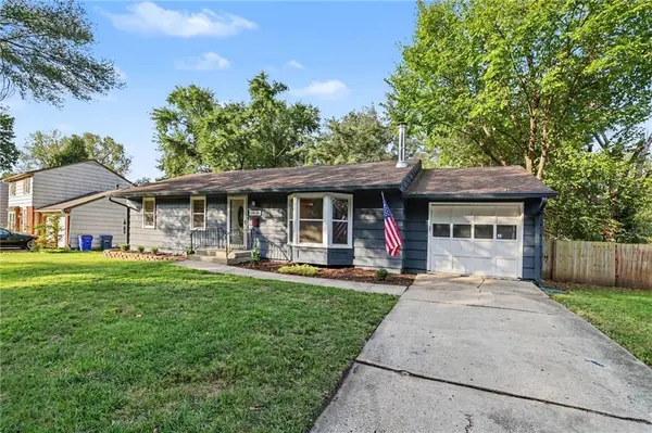 13254 Park Hills DR, Grandview, MO 64030