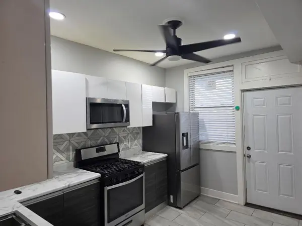 7331 S Dante AVE #2, Chicago, IL 60619