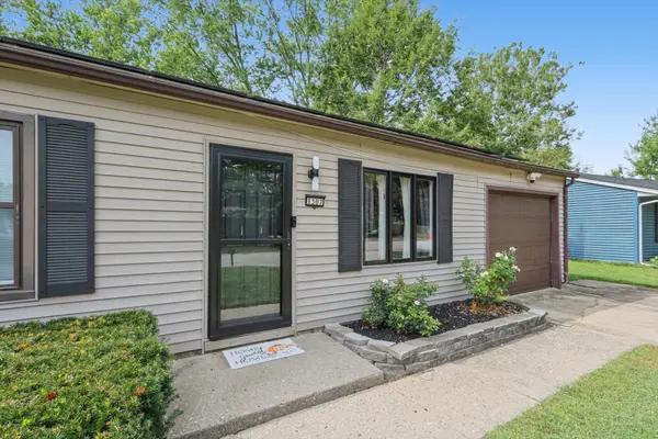 1307 Briarwood DR, Champaign, IL 61821