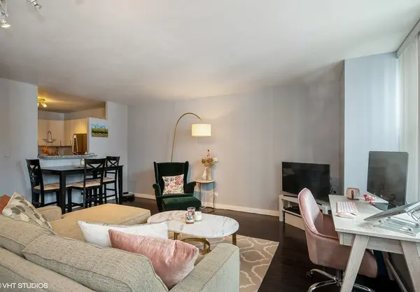 400 E Randolph ST #3502, Chicago, IL 60601
