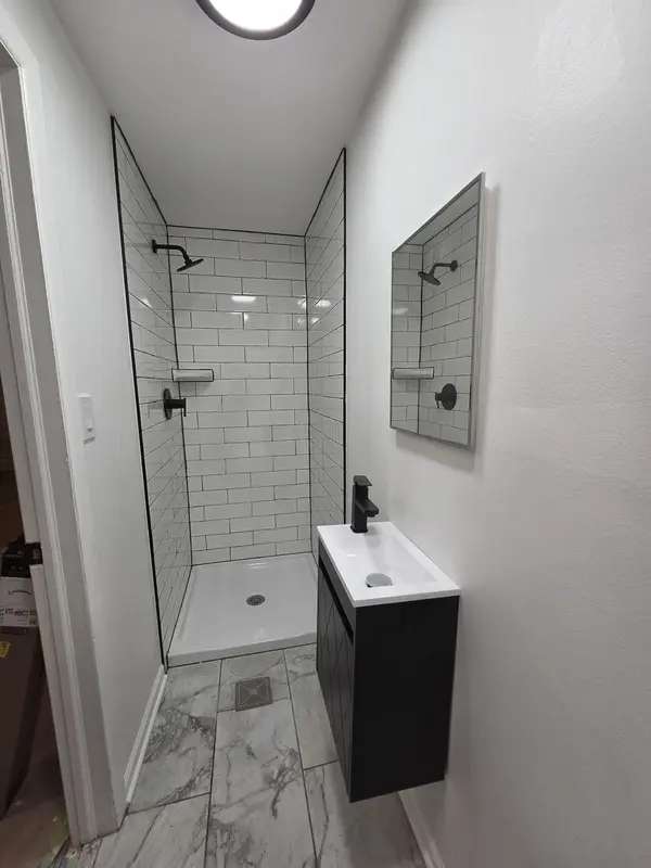 1036 W 18th ST #2F, Chicago, IL 60608