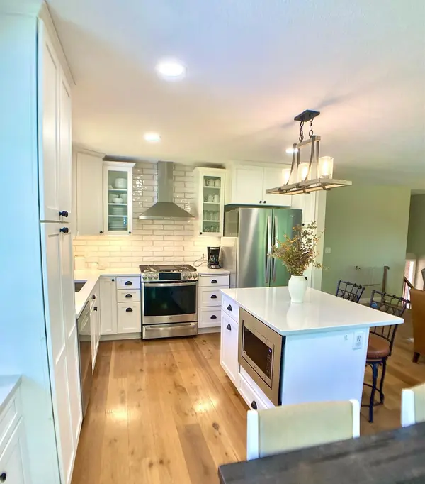 13601 Dan Patch LN, Savage, MN 55378