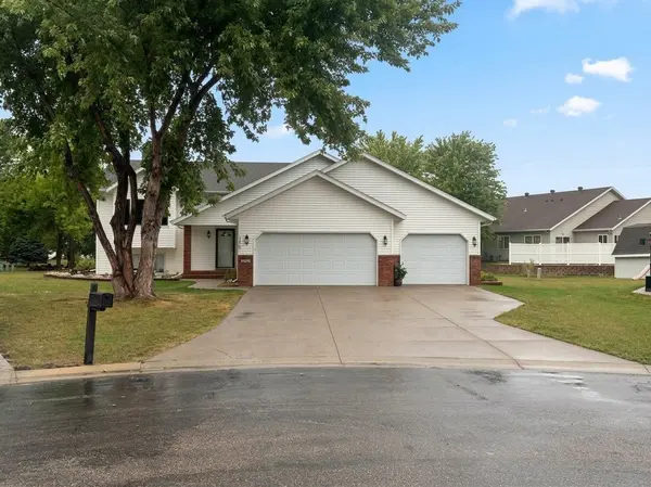 1701 33 1/2 ST S, Moorhead, MN 56560