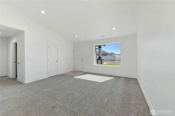 330 N Sandy LOOP, Moses Lake, WA 98837