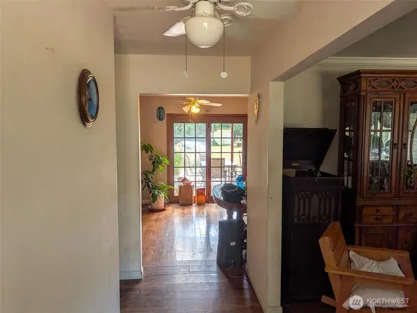 10270 State Route 101, Raymond, WA 98577