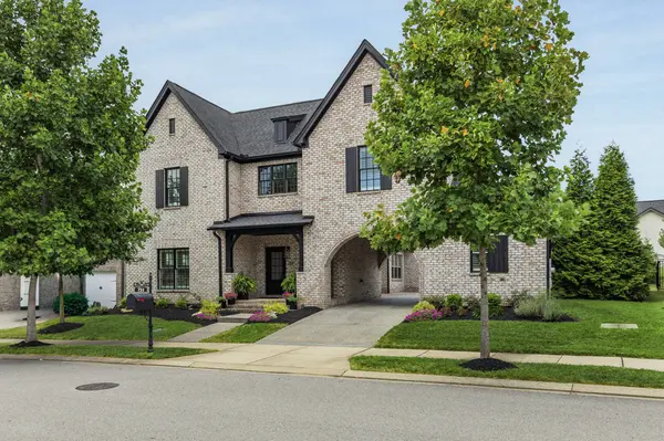 724 Fontwell Ln, Franklin, TN 37064