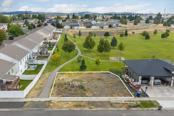 13511 W 8th Ct, Airway Heights, WA 99001