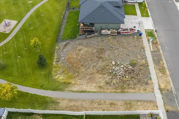 13511 W 8th Ct, Airway Heights, WA 99001