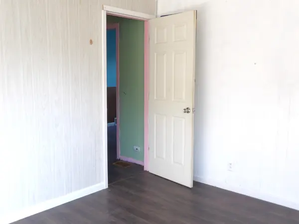 131 Stanley Dr, Arkansas City, KS 67005