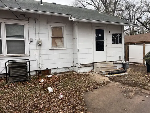 1306 S Santa Fe, Wichita, KS 67211
