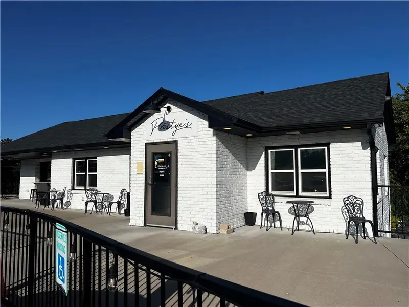 6480 SE US 169 HWY, St Joseph, MO 64507
