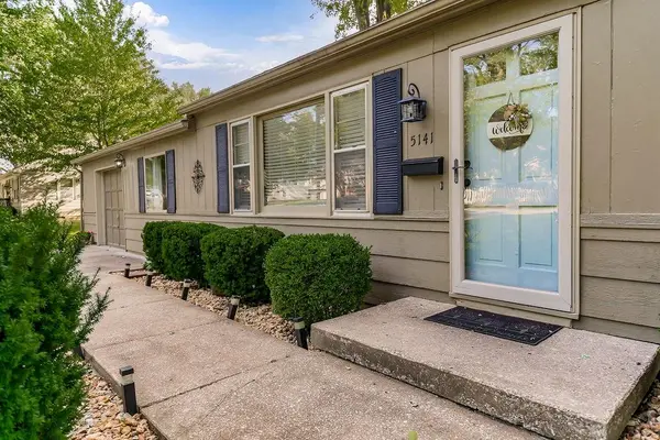 5141 Monrovia ST, Shawnee, KS 66216