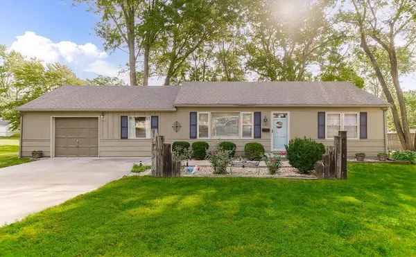 5141 Monrovia ST, Shawnee, KS 66216