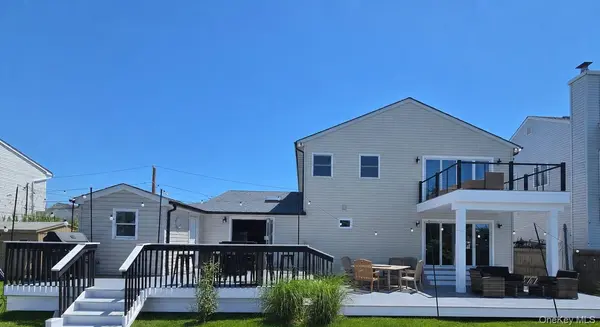 2706 Peconic, Seaford, NY 11783