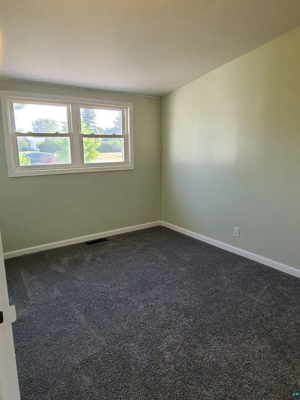 14 Hemlock Cr, Babbitt, MN 55706