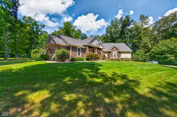 8700 W Georgetown RD, Columbus, IN 47201