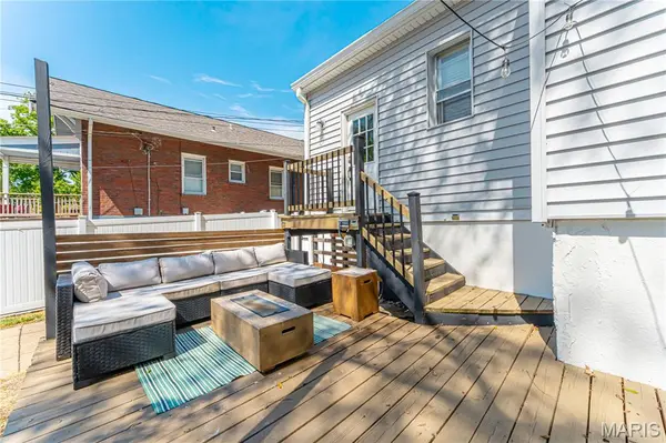 7432 Warner AVE, Richmond Heights, MO 63117