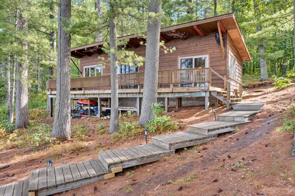 17305 Pioneer RD, Cable, WI 54821