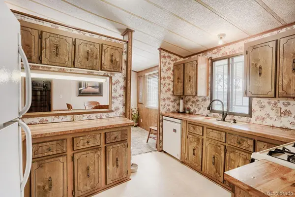 2100 W 100th AVE, Thornton, CO 80260