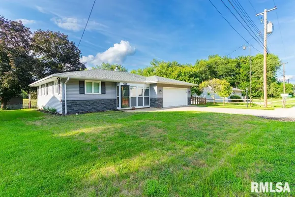 6884 BASS RD, Manito, IL 61546