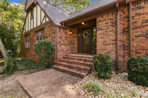904 Westside Dr, Tullahoma, TN 37388
