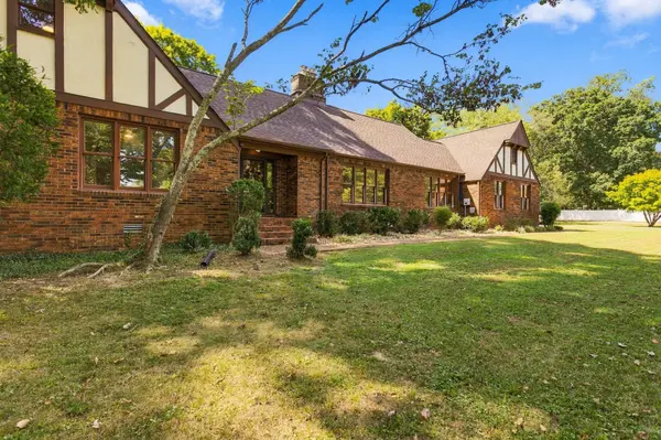 904 Westside Dr, Tullahoma, TN 37388