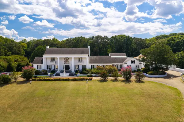 8212 Bell Mill Road, Ooltewah, TN 37363