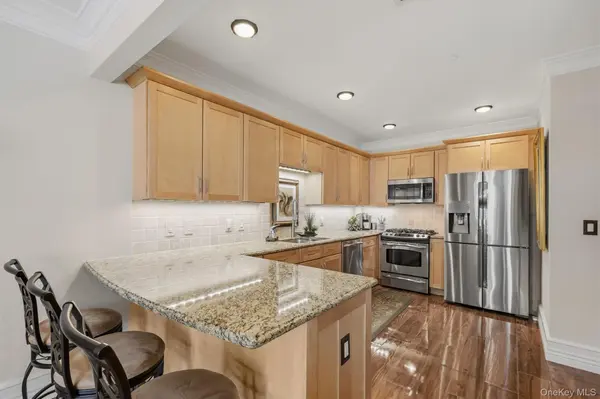 323 Trump PARK, Shrub Oak, NY 10588