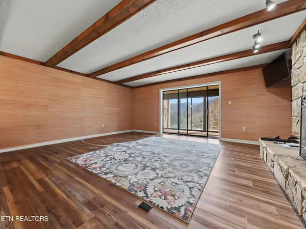 224 Woodland Rd #103, Gatlinburg, TN 37738