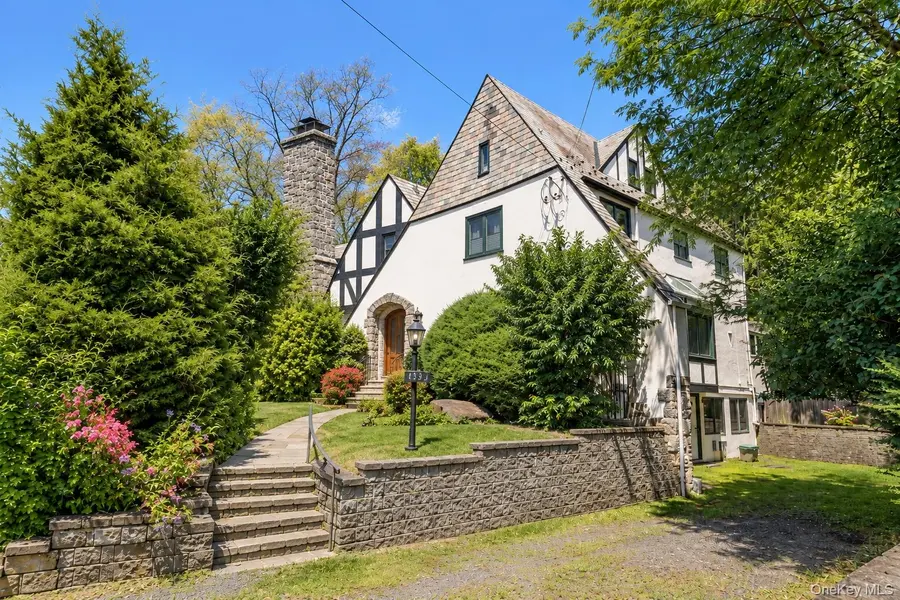 133 Bon Air AVE, New Rochelle, NY 10804