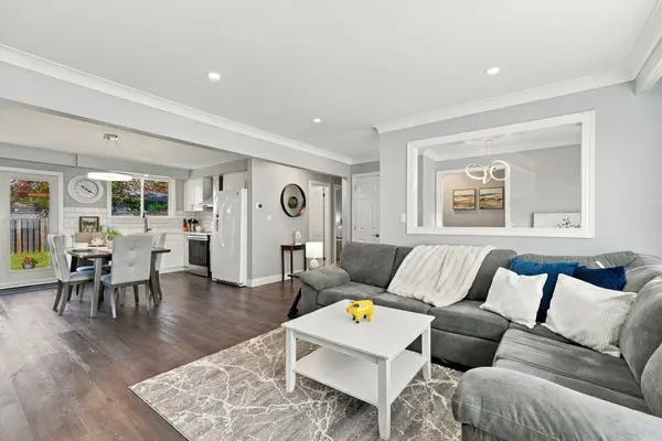 14 Cole AVE, Clarington, ON L1C 1K6