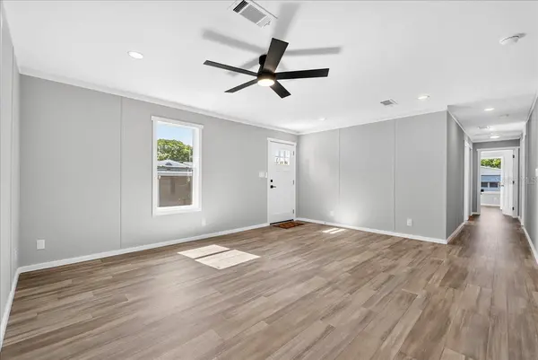 2207 HIALEAH AVE, Leesburg, FL 34748