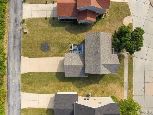 15412 Jost Main ST, Florissant, MO 63034