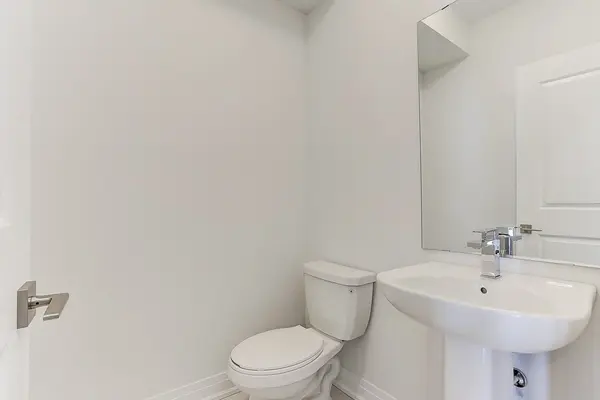 509 New England CT, Newmarket, ON L3X 0M6