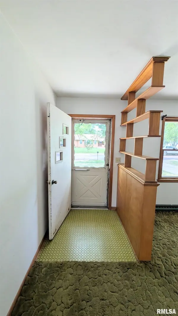503 S WHITE ST, Mackinaw, IL 61755