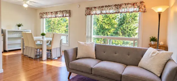 8 Habitat SQ, Brampton, ON L6S 1X7