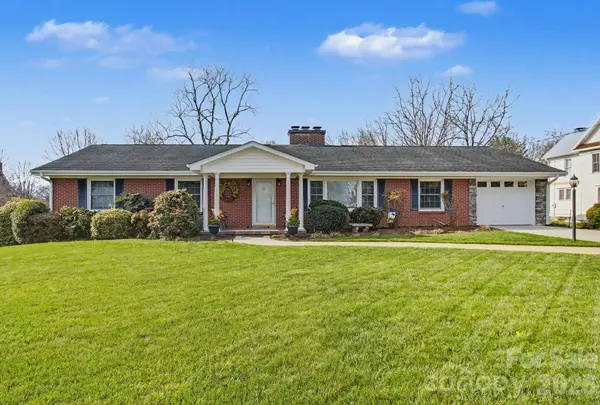 24 Church ST, Weaverville, NC 28787