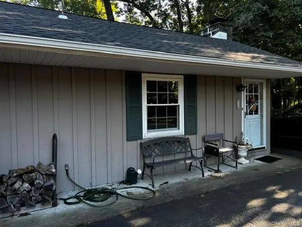 110-112 S Jacqueline ST, New Windsor, NY 12553