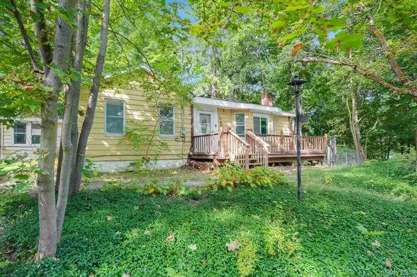 220 South ST, Marlboro, NY 12542