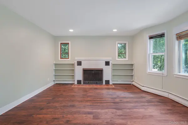 220 South ST, Marlboro, NY 12542