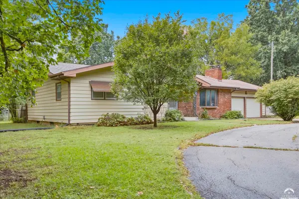 1411 Wagon Wheel RD, Lawrence, KS 66049