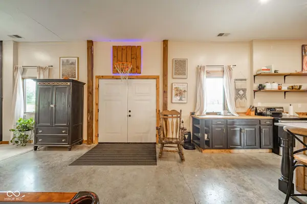 10942 S 400 E, Markleville, IN 46056