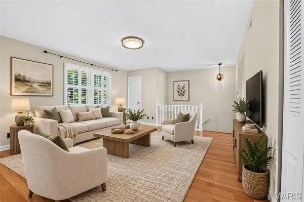 1729 Canary CV, Brentwood, MO 63144