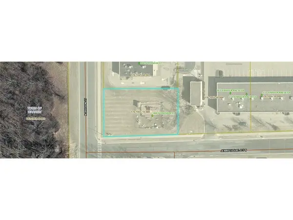 800 N Division ST, Roberts, WI 54023