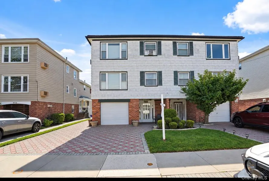 88-58 Aubrey AVE, Glendale, NY 11385