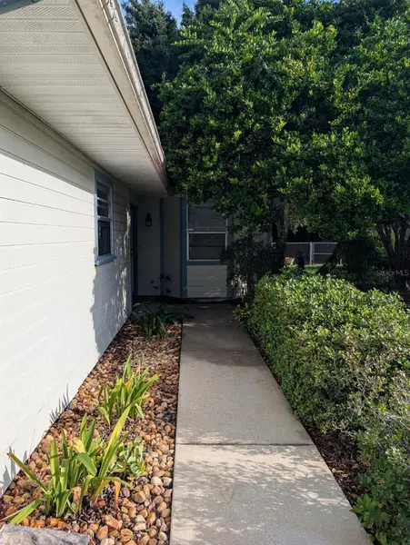 2407 SOUTH AVENUE, Leesburg, FL 34748