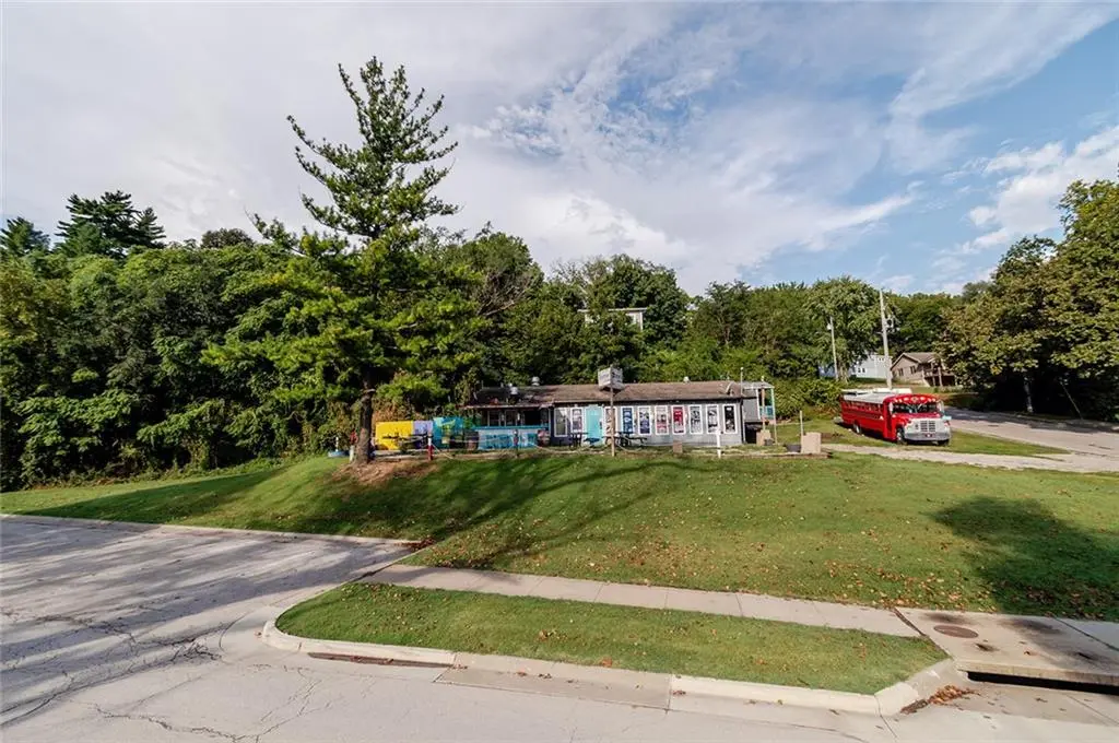 102 E Atchison ST, Atchison, KS 66002