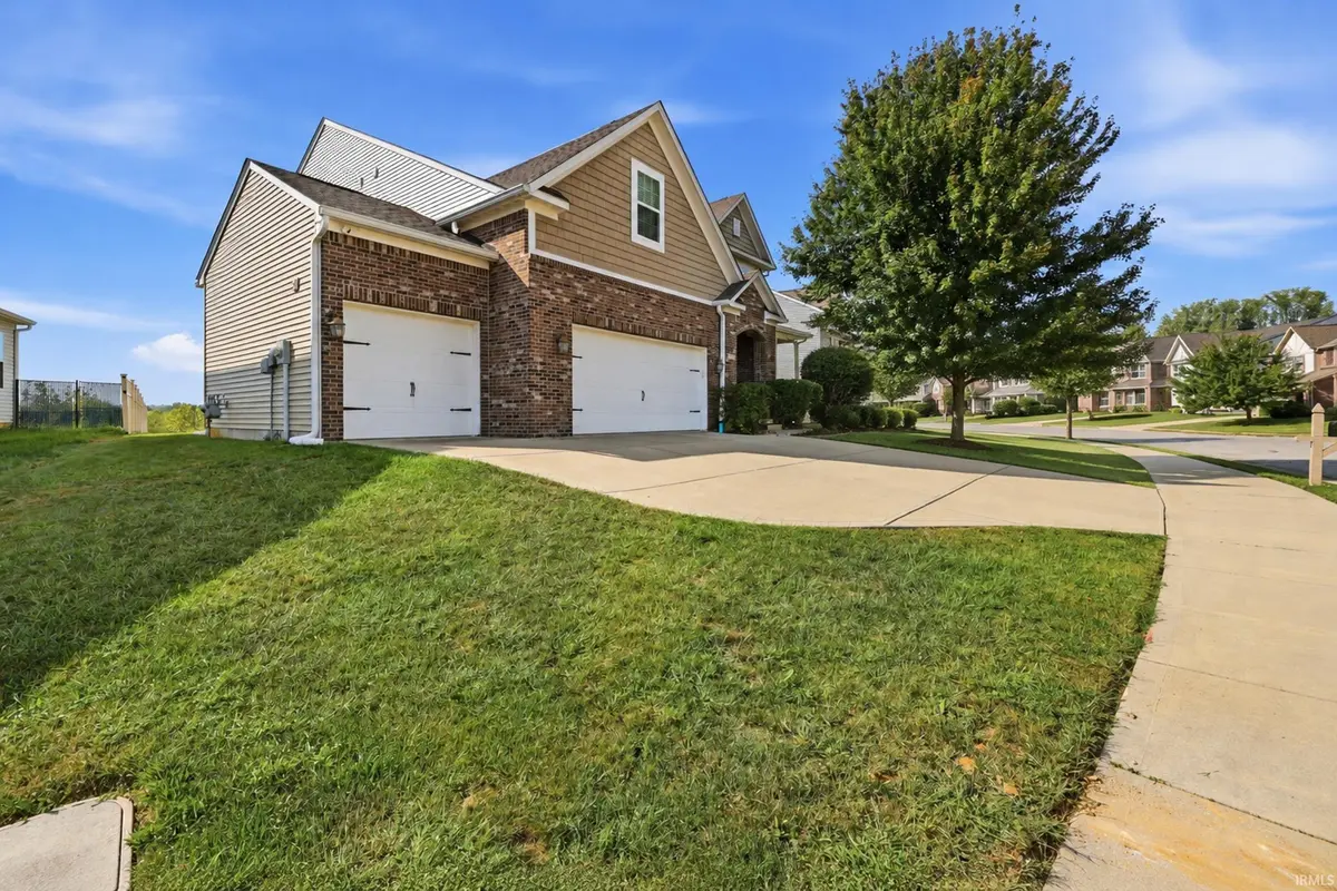 5391 W Stonewood DR, Bloomington, IN 47403