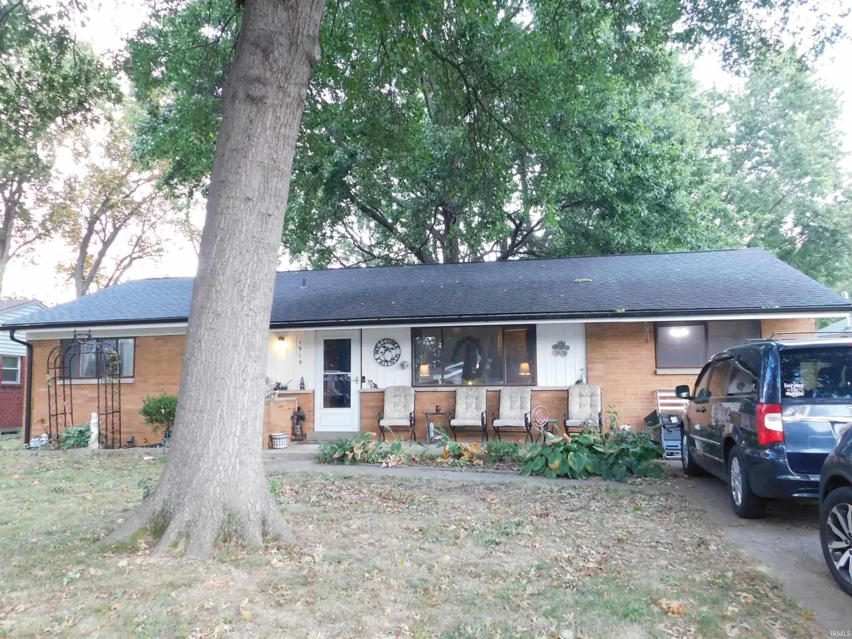 1919 Lilly LN, Jeffersonville, IN 47130-4950