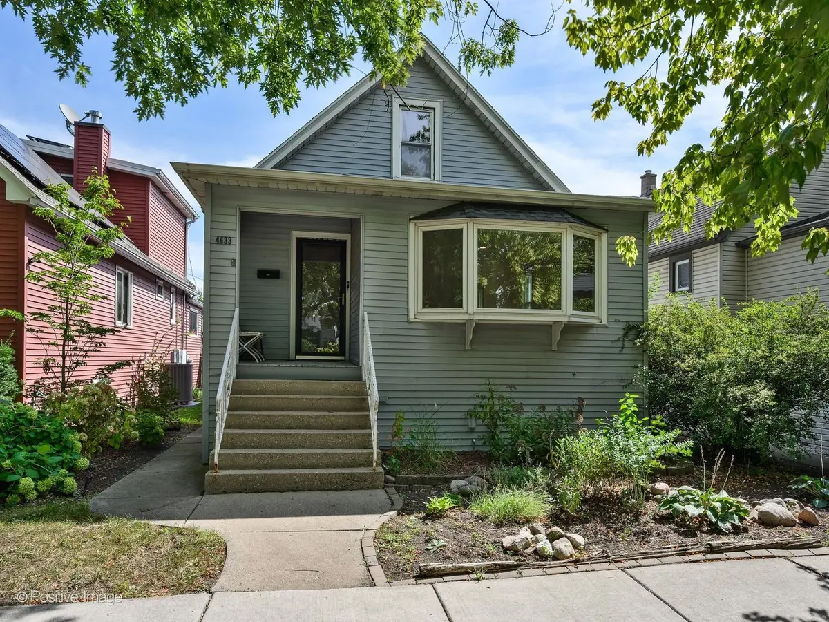 4633 N KEDVALE AVE, Chicago, IL 60630
